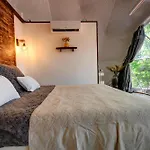 Tiche Misto Glamping 럭셔리텐트 슬래피