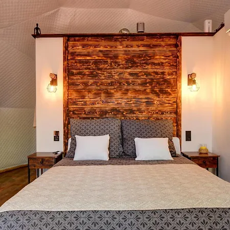 Tiché Místo Glamping *